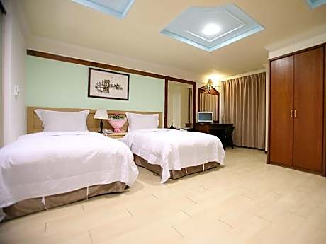 Superior Family Room - 5 Adults