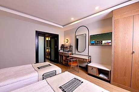 Family Suite Interior View