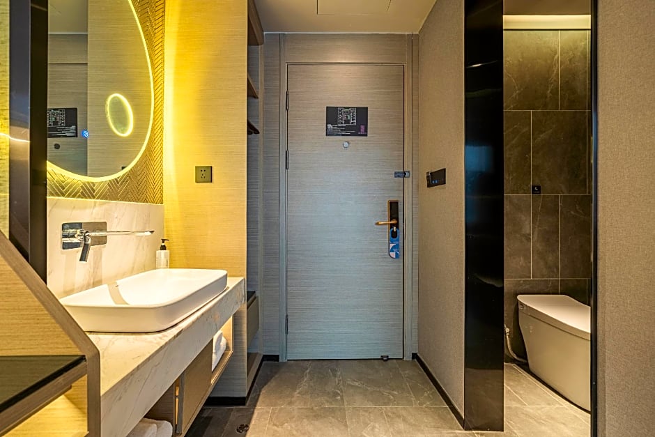 Rezen Select Hotel Lanzhou West Railway Station