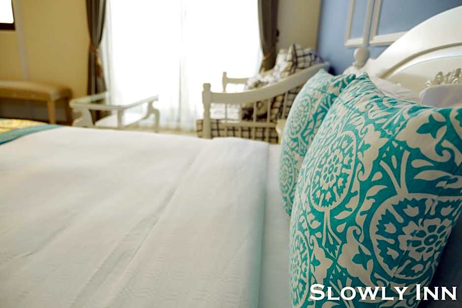 Slowly Inn