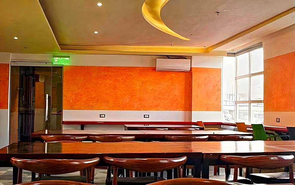 Sempre Premier Inn Mactan Airport Hotel