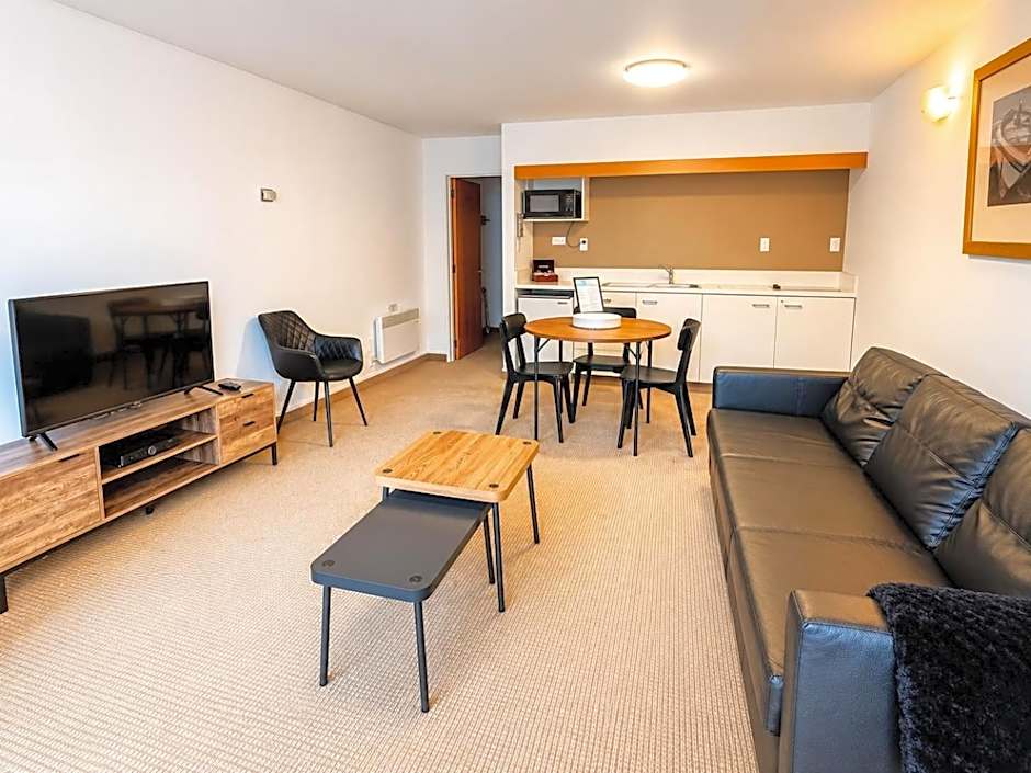 Amity Serviced Apartments