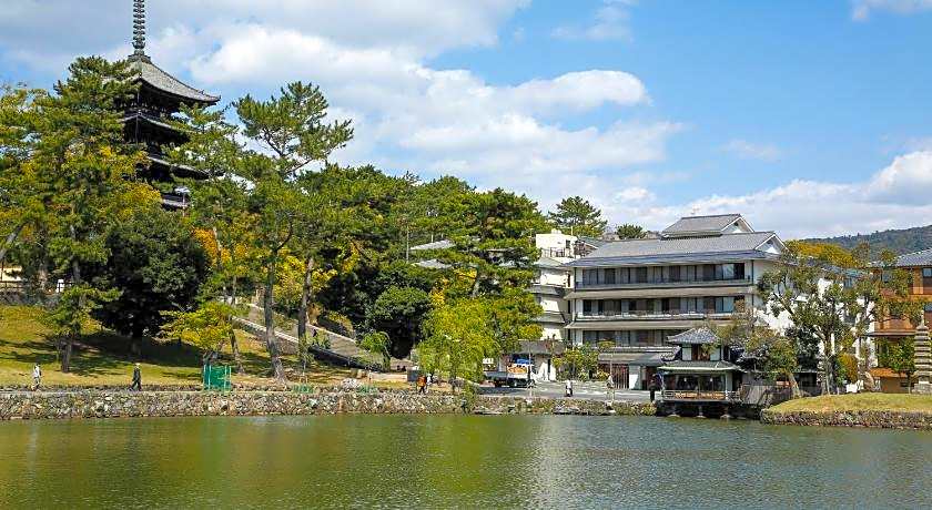 Sarusawaike Yoshidaya