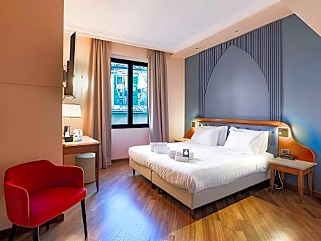 Double Room with View