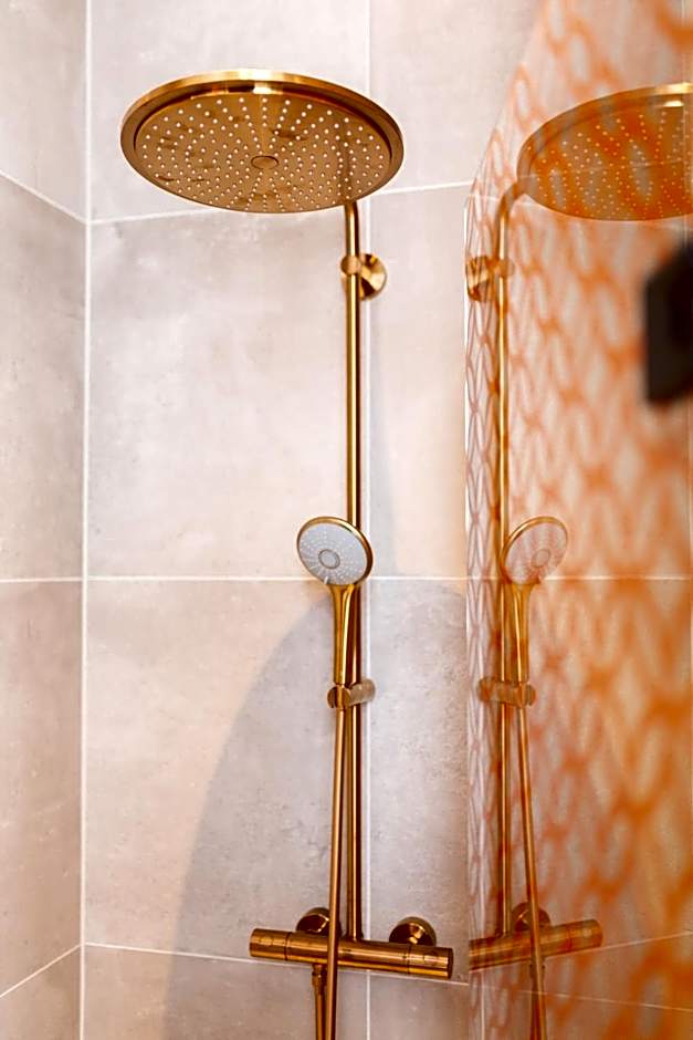 Vie Via - Your Hotel