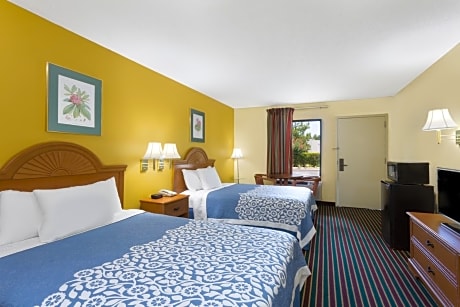 Queen Room with Two Queen Beds - Non-Smoking