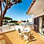 Residential cul-de-sac walking distance to centre, private pool, free AC wifi