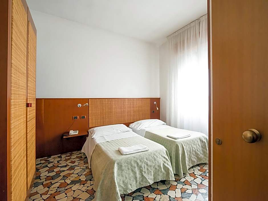 Photo 1 of 17 of Double Room