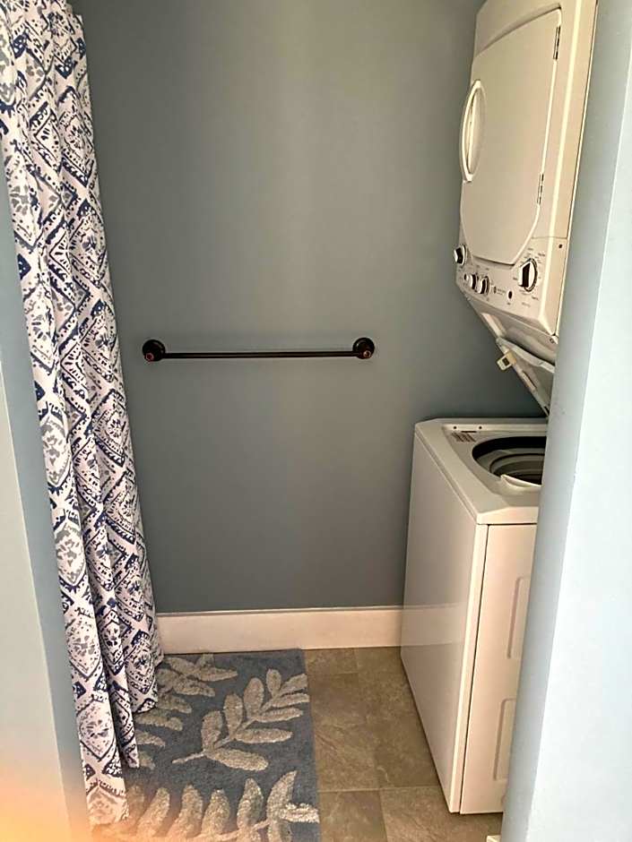 Lakeview Condo at Causeway Marina
