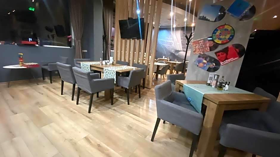 Apartments Sofia Airport free shuttle and parking