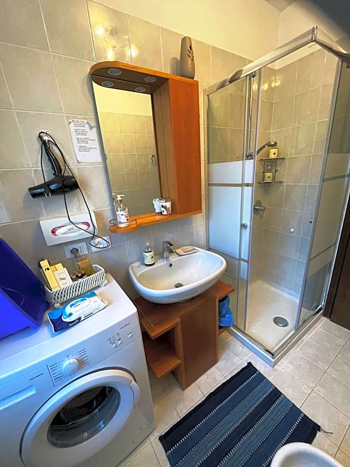 Hotel Diffuso Il Portichetto sulla collina a Vezio Perledo