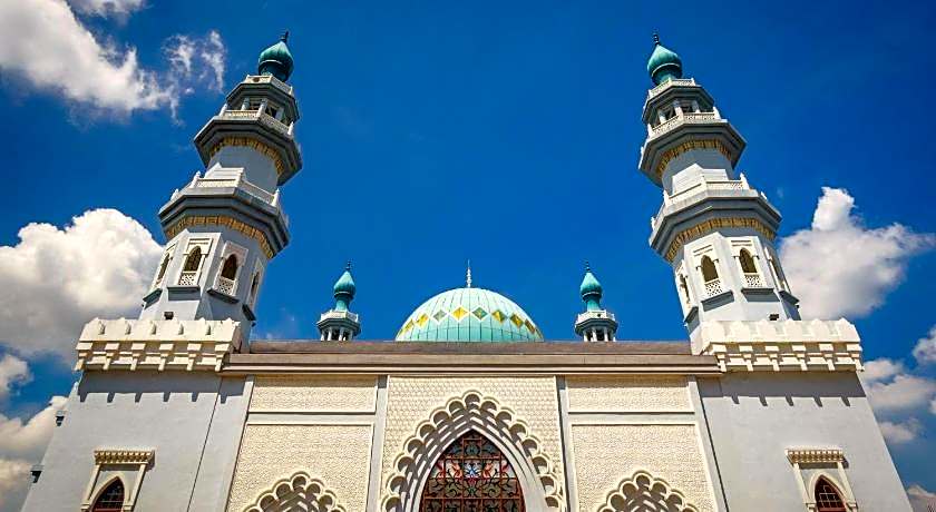 Super OYO 340 Comfort Hotel