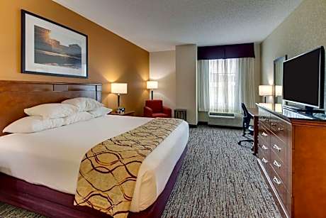 Deluxe King Room - Accessible, Tub