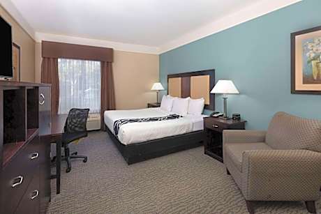 1 King Bed Mobility Accessible Room Non-Smoking