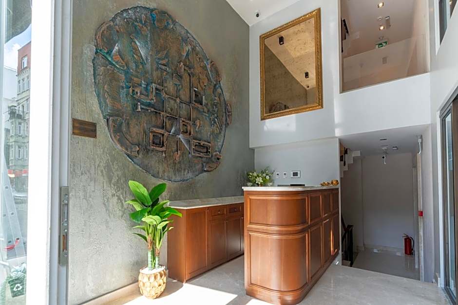 Smart and Simple Hotel Karakoy