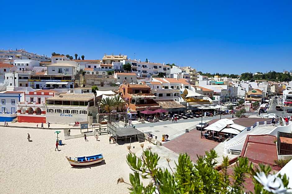 Colina Village