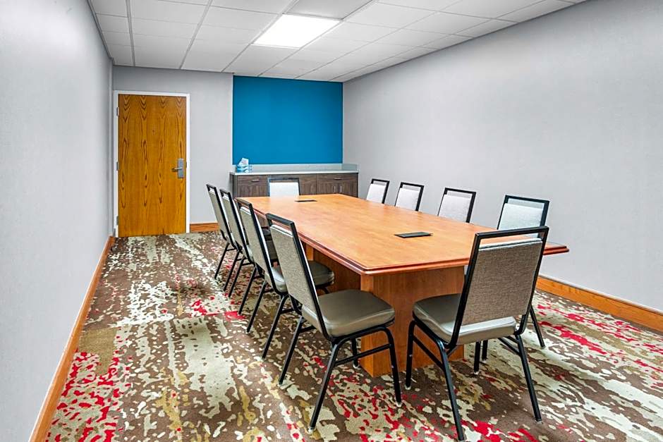 Hampton Inn By Hilton Grand Rapids-North