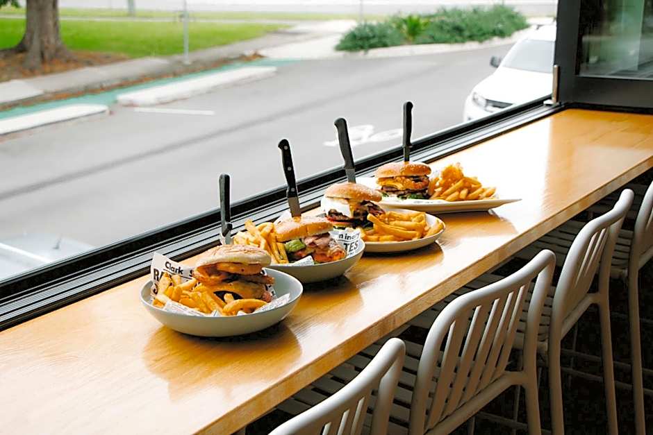 General Roberts Hotel