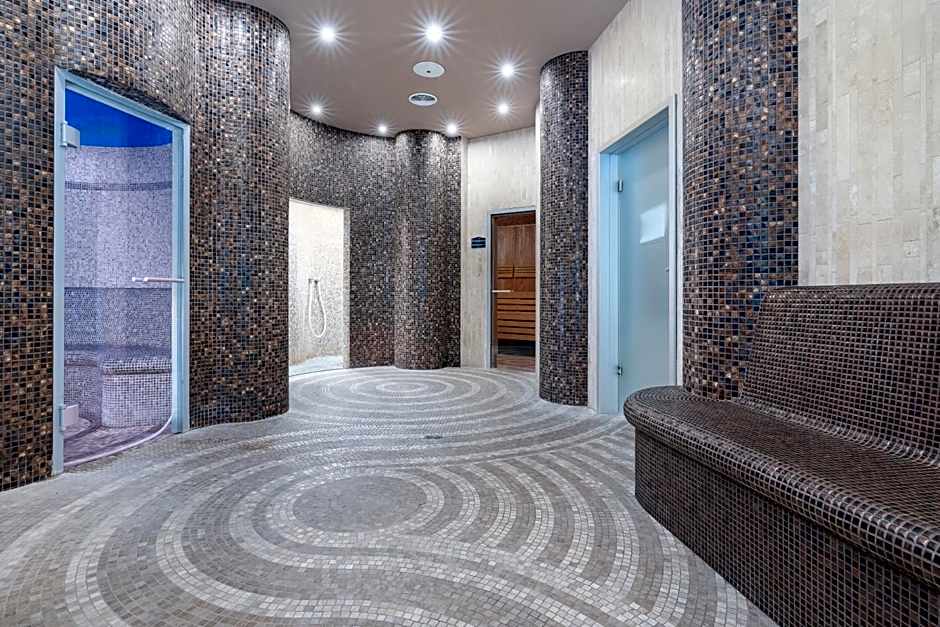 Hotel&Spa Stary Dziwnów basen swimming pool