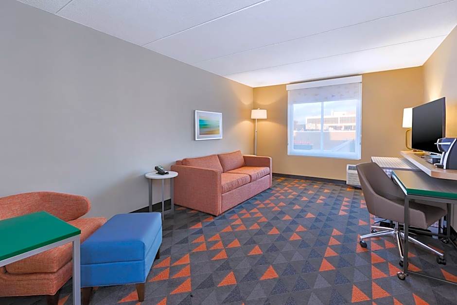Holiday Inn Westbury-Long Island By IHG