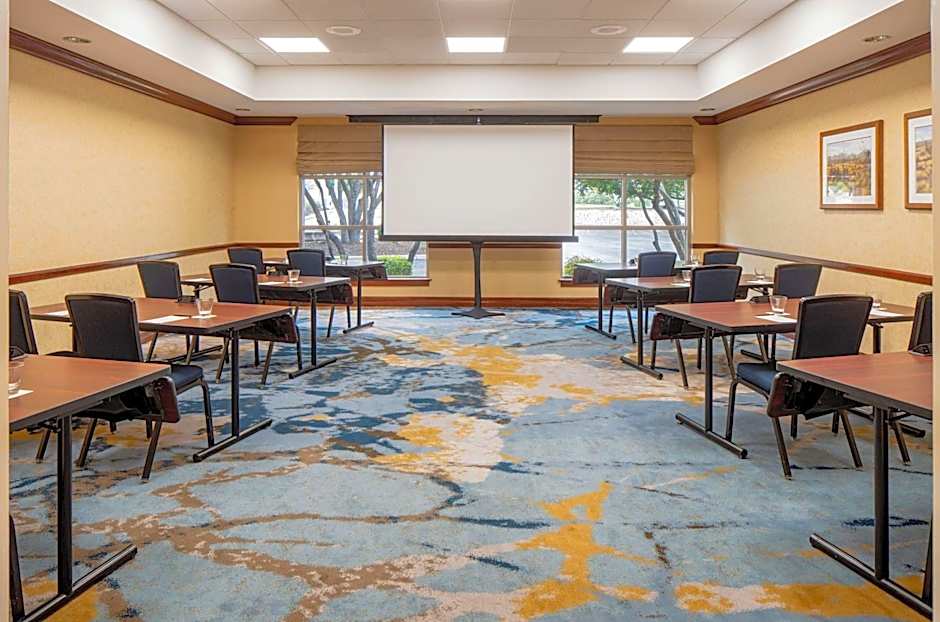 Hilton San Antonio Hill Country