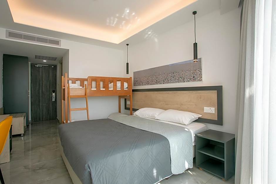 Papouis Protaras Hotel