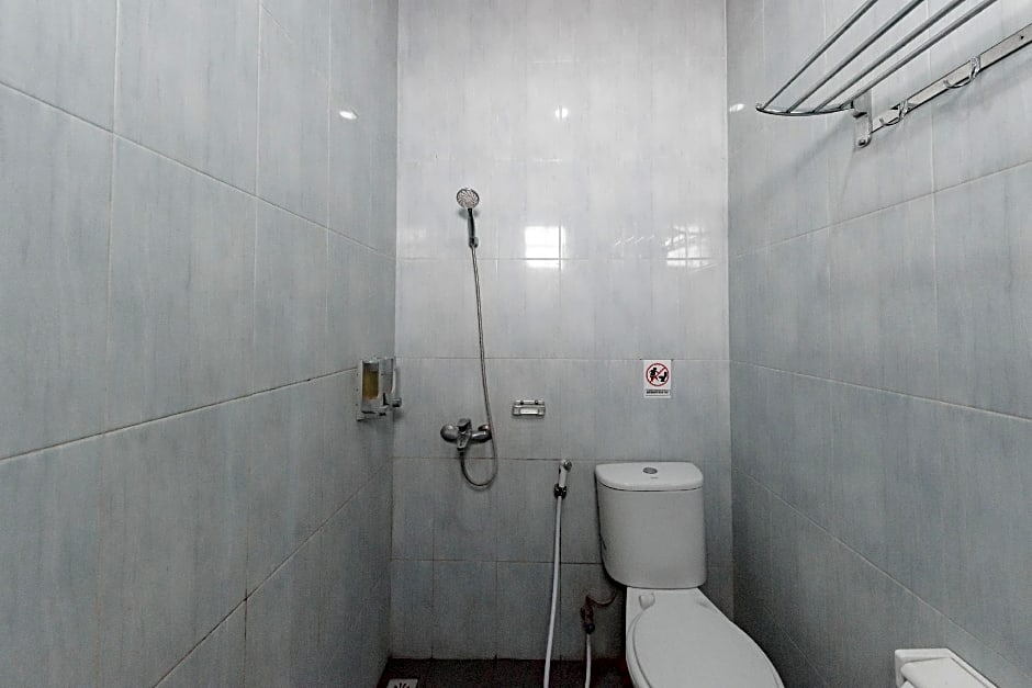 RedDoorz near Pasar Baru Bandung