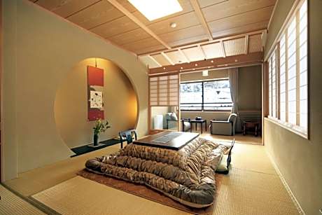 Ukigumo Deluxe Japanese Western Style Room with Open-Air Bath