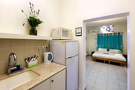 Family Room (2 Adults + 1 Child)