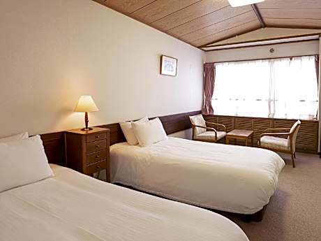 Twin Room with Bathroom
