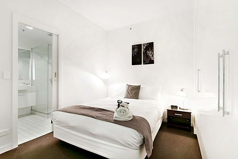 City Harbour Apartments