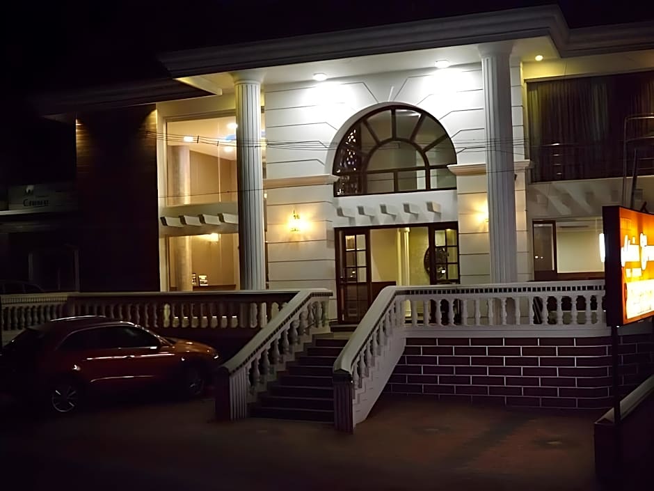 The Majestic Crown Hotel