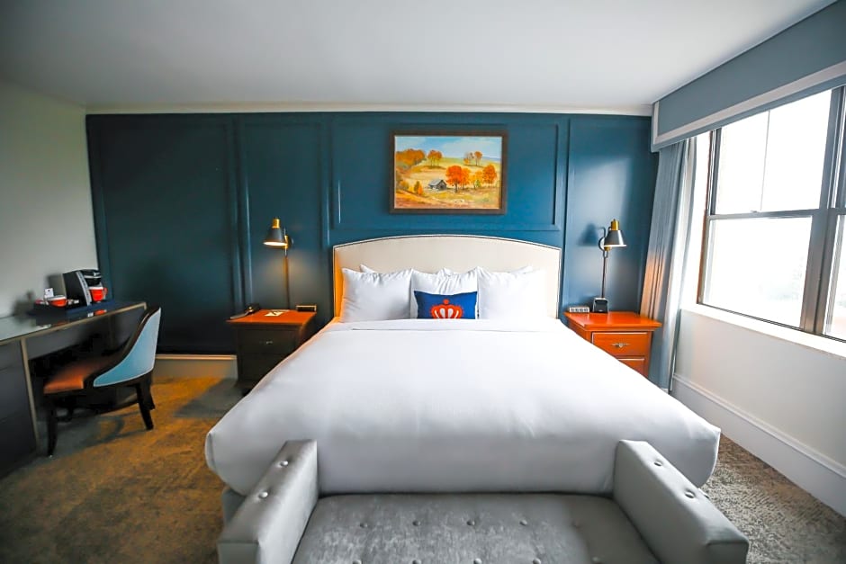 Dunhill Hotel