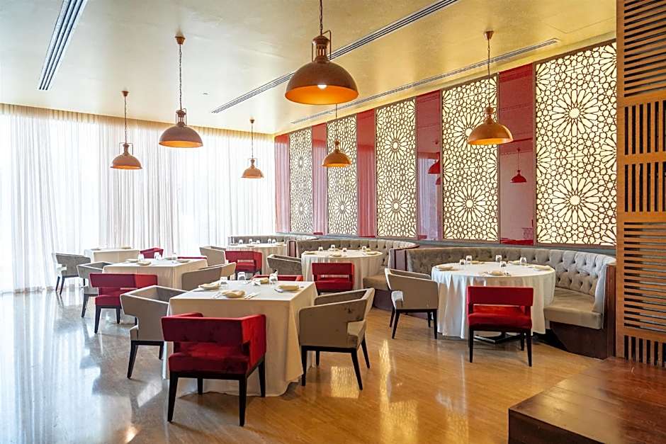 Radisson Hotel Muscat Panorama