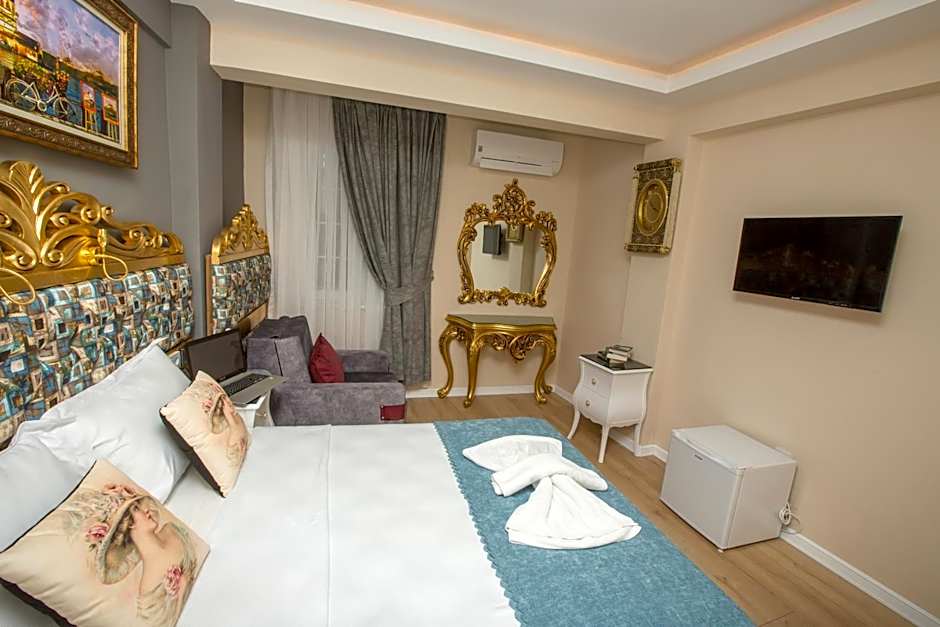 Atlantis Royal Hotel