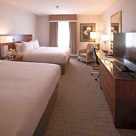 Classic Double Queen Room