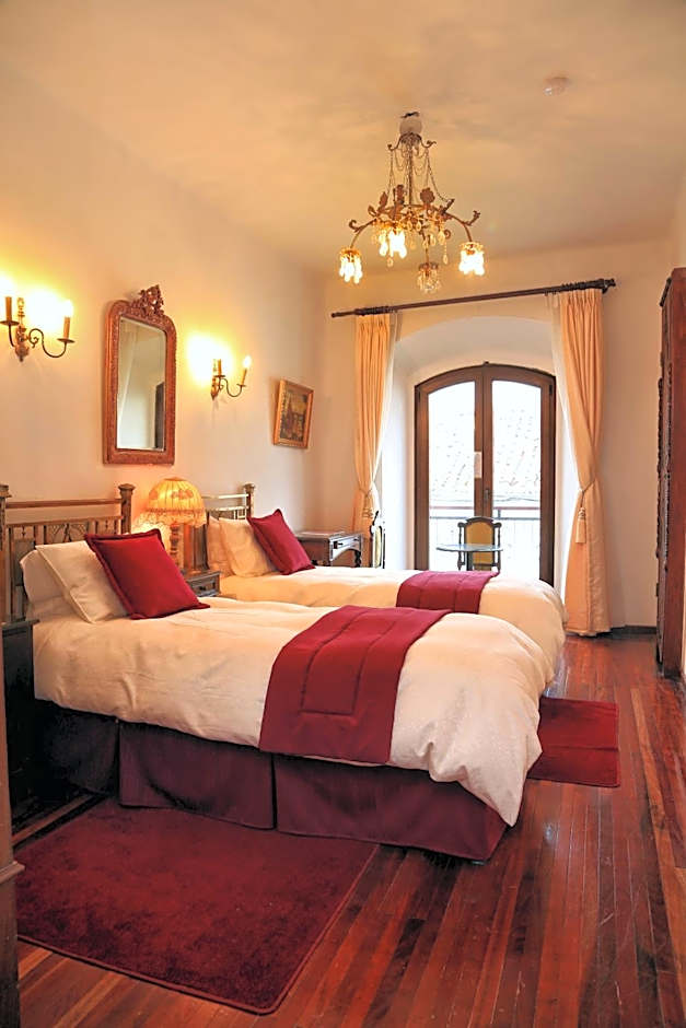 El Hotel de Su Merced