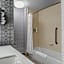 Hampton Inn & Suites Peru