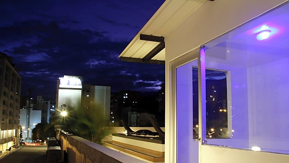 Aqua Granada Hotel