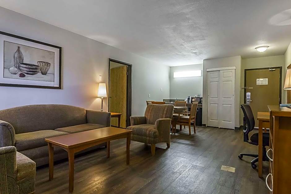 Quality Inn & Suites Saskatoon