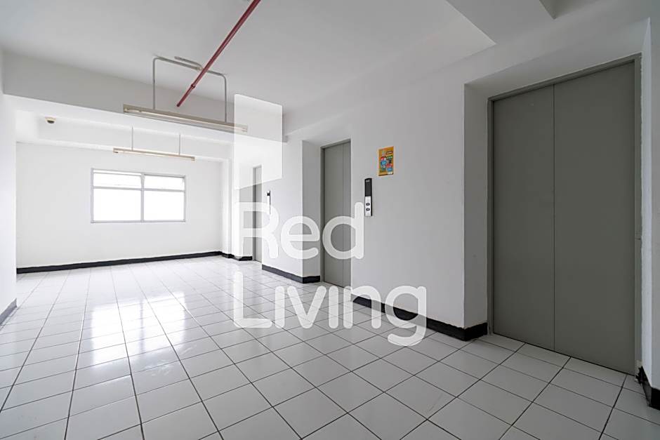 RedLiving Apartemen Gunung Putri Square - Sansan Room