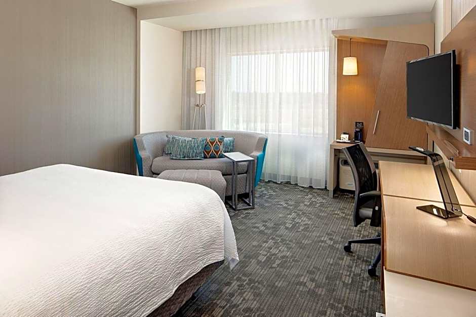 Courtyard by Marriott Dallas Carrollton and Carrollton Conference Center