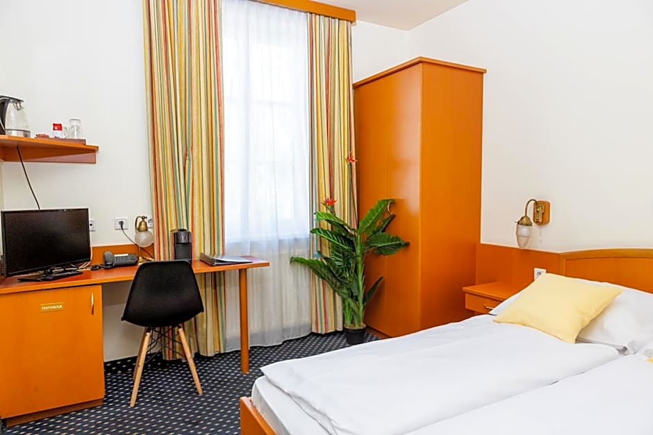 Suite Hotel 900m zur Oper
