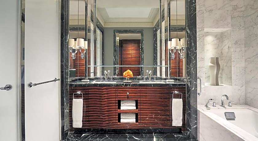 Four Seasons Hotel Bahrain Bay