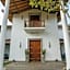 Villa White Queen