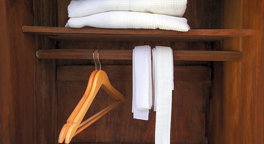 Tinggian Hill Retreat