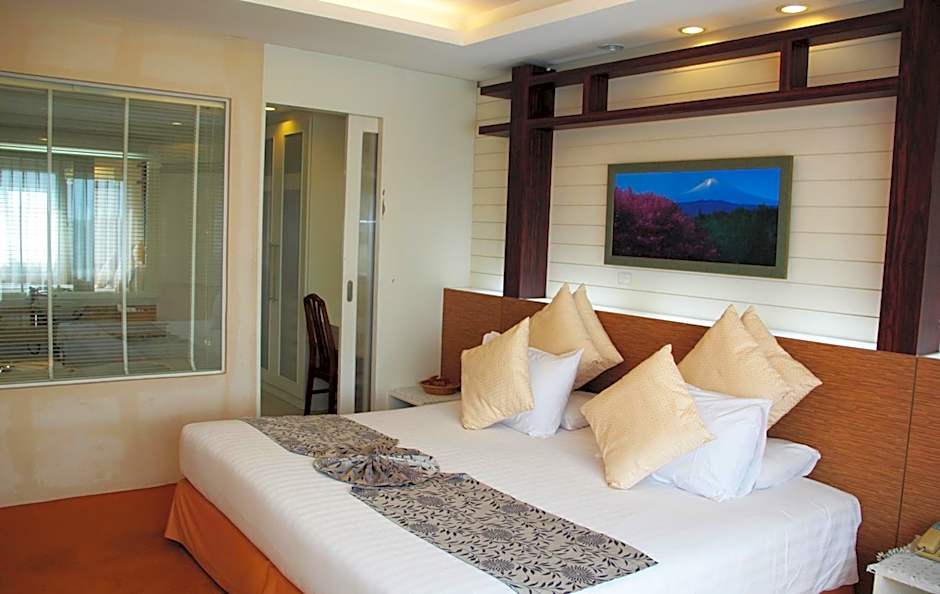 V Verve Service Apartment Hotel