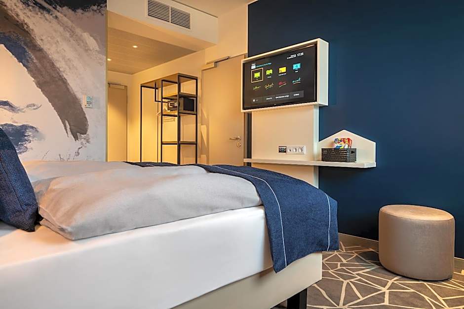 Holiday Inn - the niu, Ridge Halle Central Station By IHG