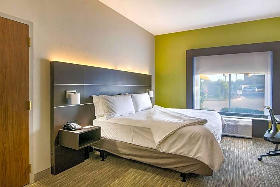 Holiday Inn Express And Suites Longview North By IHG