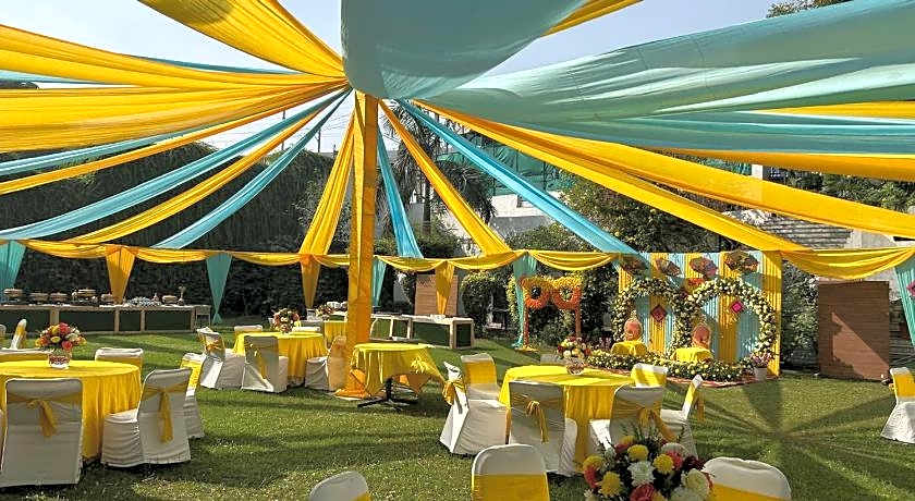 Vibe By The LaLiT Traveller